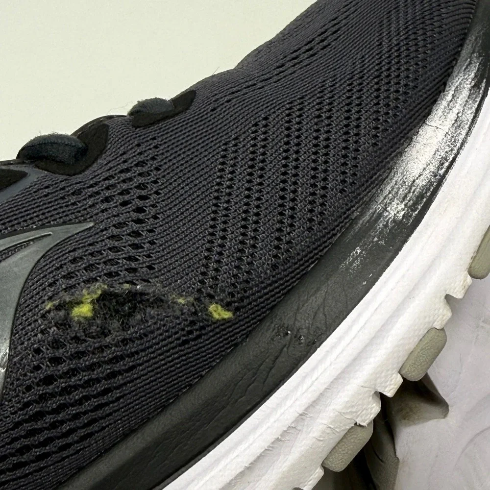 Saucony Ride 15 Mens Running Shoes Dark Gray Athletic Sneakers‎ Size 9.5 W Flaw
